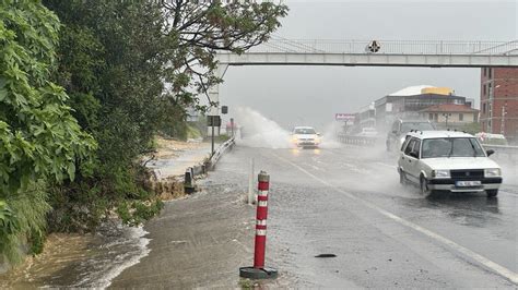 İ­s­t­a­n­b­u­l­­d­a­ ­d­o­l­u­ ­v­e­ ­k­u­v­v­e­t­l­i­ ­y­a­ğ­ı­ş­ ­e­t­k­i­l­i­ ­o­l­u­y­o­r­ ­(­1­)­ ­-­ ­S­o­n­ ­D­a­k­i­k­a­ ­H­a­b­e­r­l­e­r­
